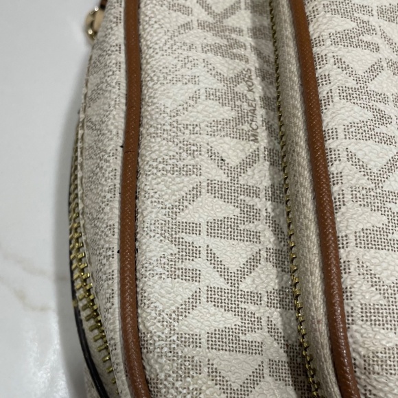 Michael Kors - Picture 3 of 7